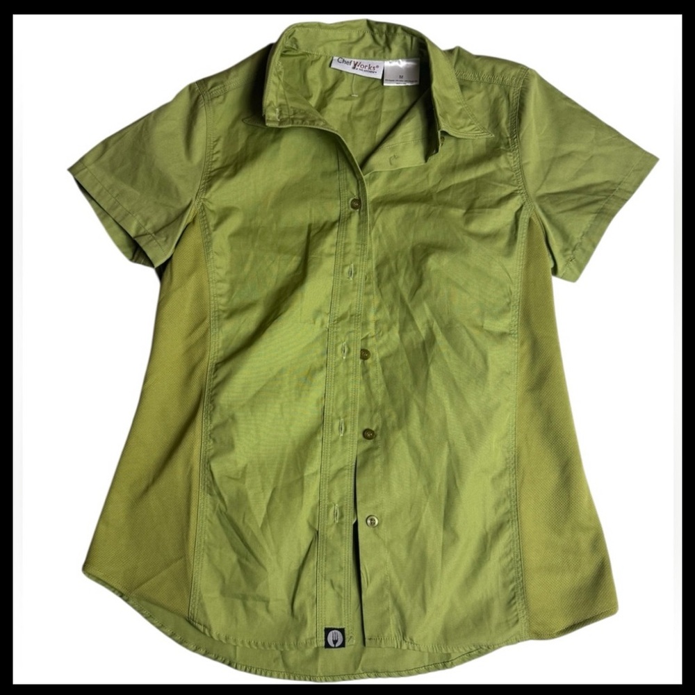 Chef Works Women’s Green Short Sleeve Button-Up Chef Shirt‎ (Size M)